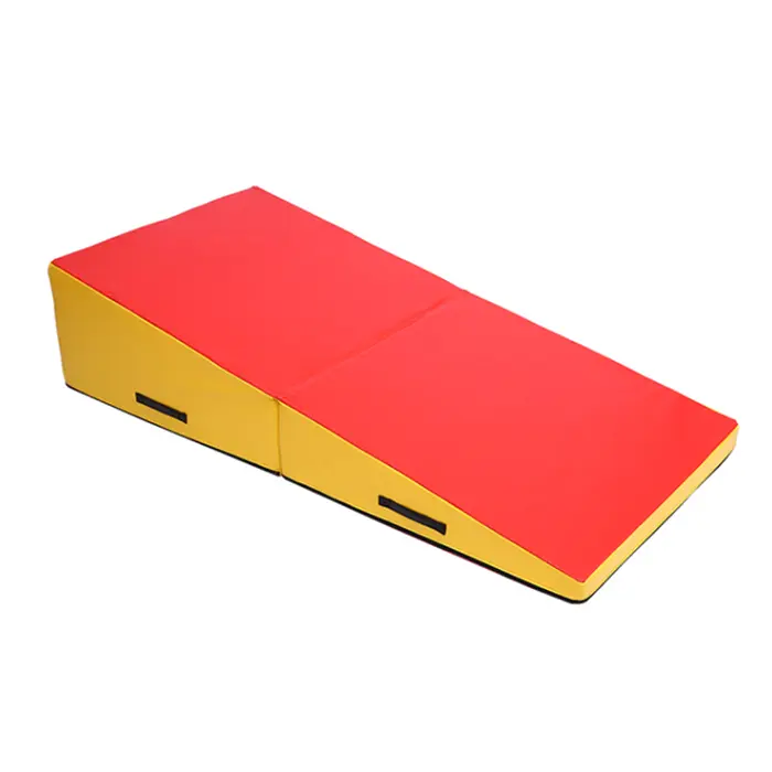 फोल्डिंग त्रिकोण चटई