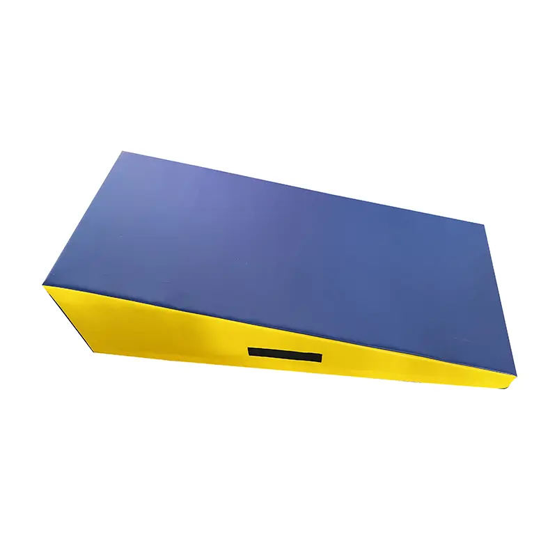 त्रिकोणी चटई